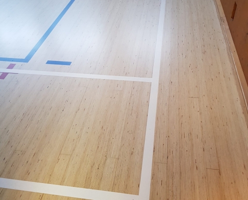 Kulennoisten-koulun-liikuntahalli_2_Gold_portrait-scaled